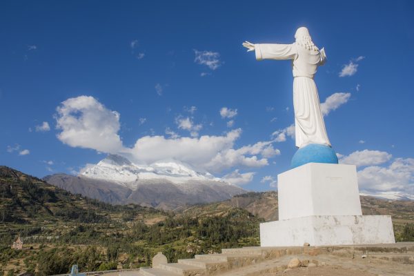 cristo-blanco-yungay-scaled