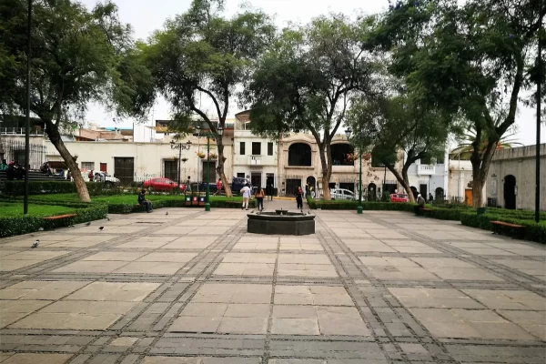 plaza-san-francisco-arequipa-1